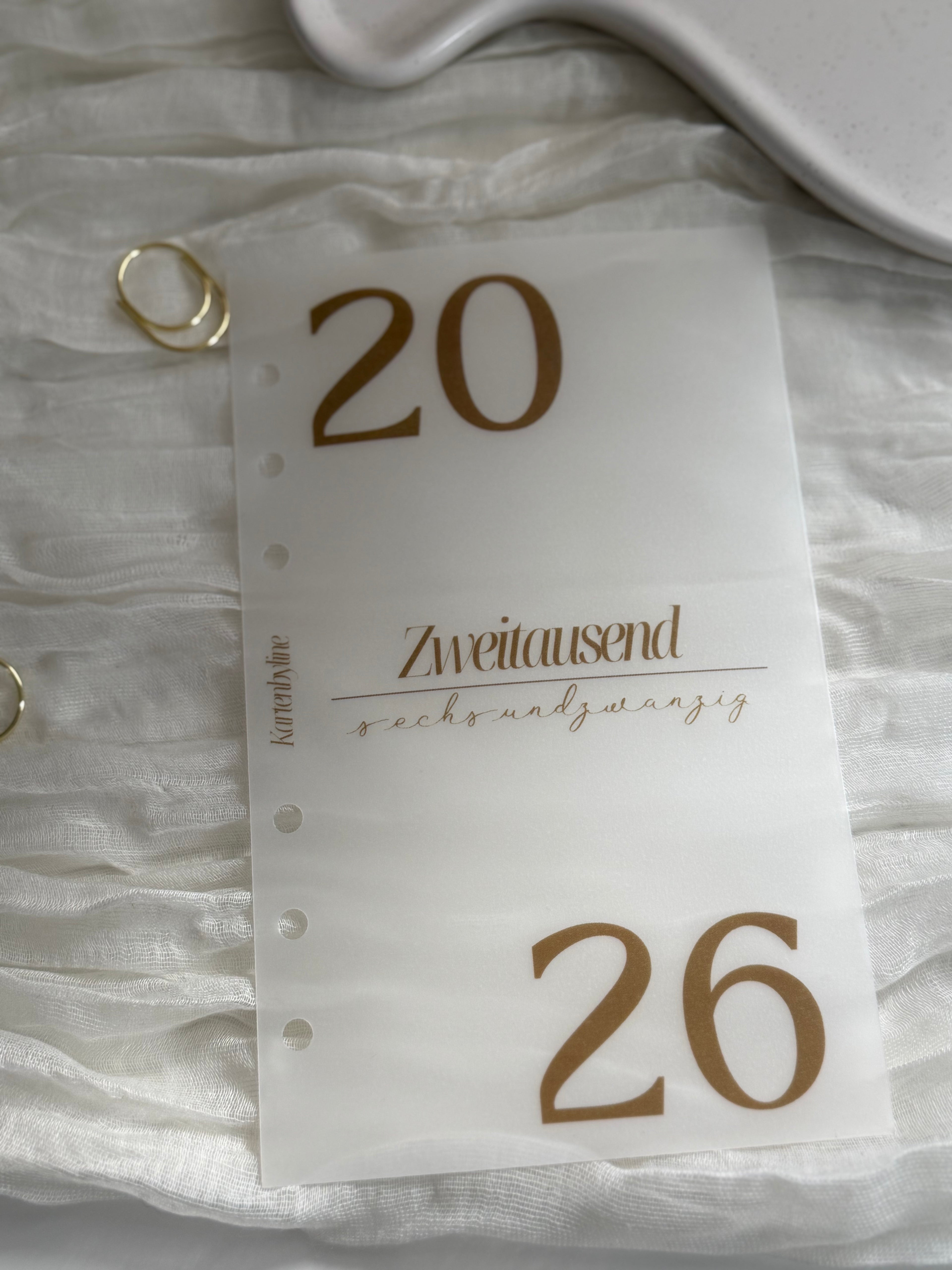 2026 Deckblatt golden I A6